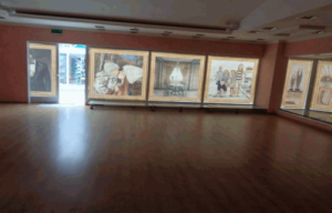 loja de centro comercial com montras amplas