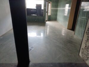 Imóvel uso misto com espaço comercial