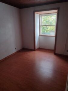 quarto1 da habitação no 1º andar da casa no Salão.
