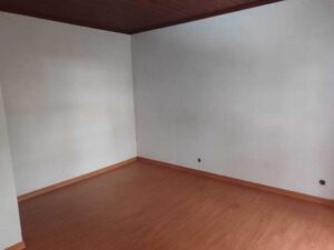 quarto2 da habitação no 1º andar da casa no Salão.