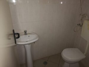 sanitário da loja comercial