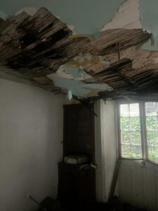 quarto da Moradia Unifamiliar T4 para remodelação.