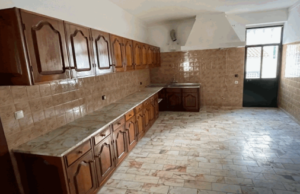 Cozinha do apartamento T3 em São Pedro