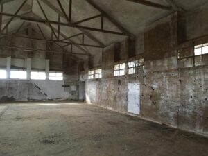 Armazém em Saldonha com espaço amplo numa área de 367 m² no mesmo piso