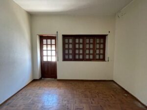 Quarto principal e Luminoso no 1º andar da propriedade