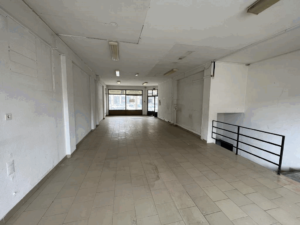 espaço com interligação com armazem das lojas em Macedo de Cavaleiros