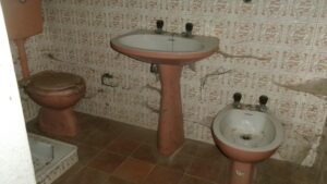 Casa de banho da moradia T5 em Seia