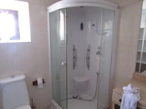 Segunda casa de banho da moradia T5 em Montemor-o-Velho
