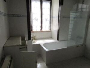 Casa de banho da moradia T5 à venda em Montemor-o-Velho