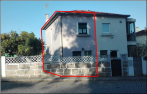 Imagem da fachada da moradia à venda em Campanhã, Porto.