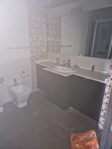 Wc principal espaçoso – Apartamento T4 para venda em Mirandela