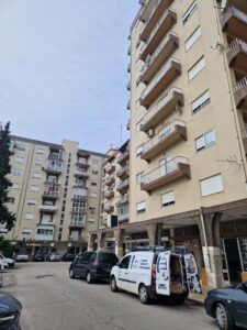 Fachada do edifício em Mirandela – Apartamento T4 à venda